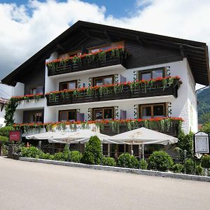 Hotel Restaurant Amadeus - Inclusive Skipass Und Vieles Mehr